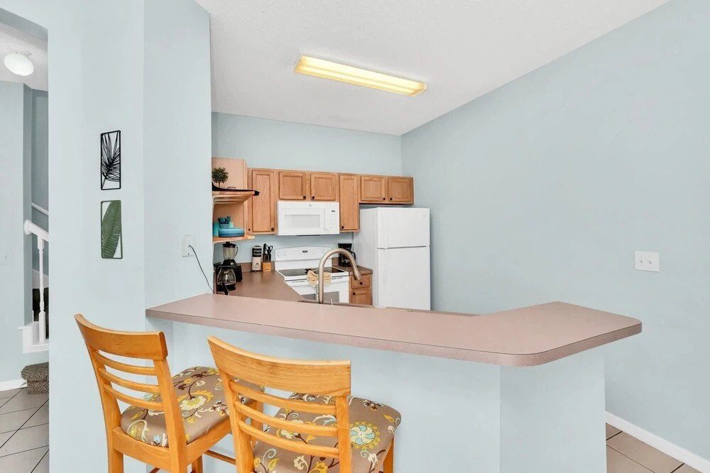 Brand New Quiet 4 BR Townhome in Emerald Island