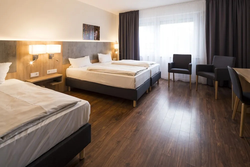 BASE1 Hotel Grenzblick