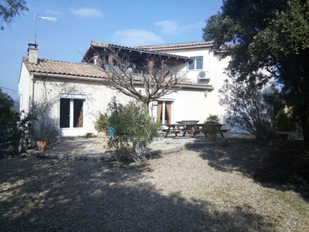 Chêne Vert - Aux Abords Du Village, Dans Un Environnement Boisée Proch