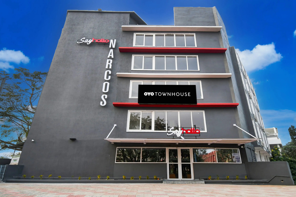 Super Townhouse Sayhallo Narcos