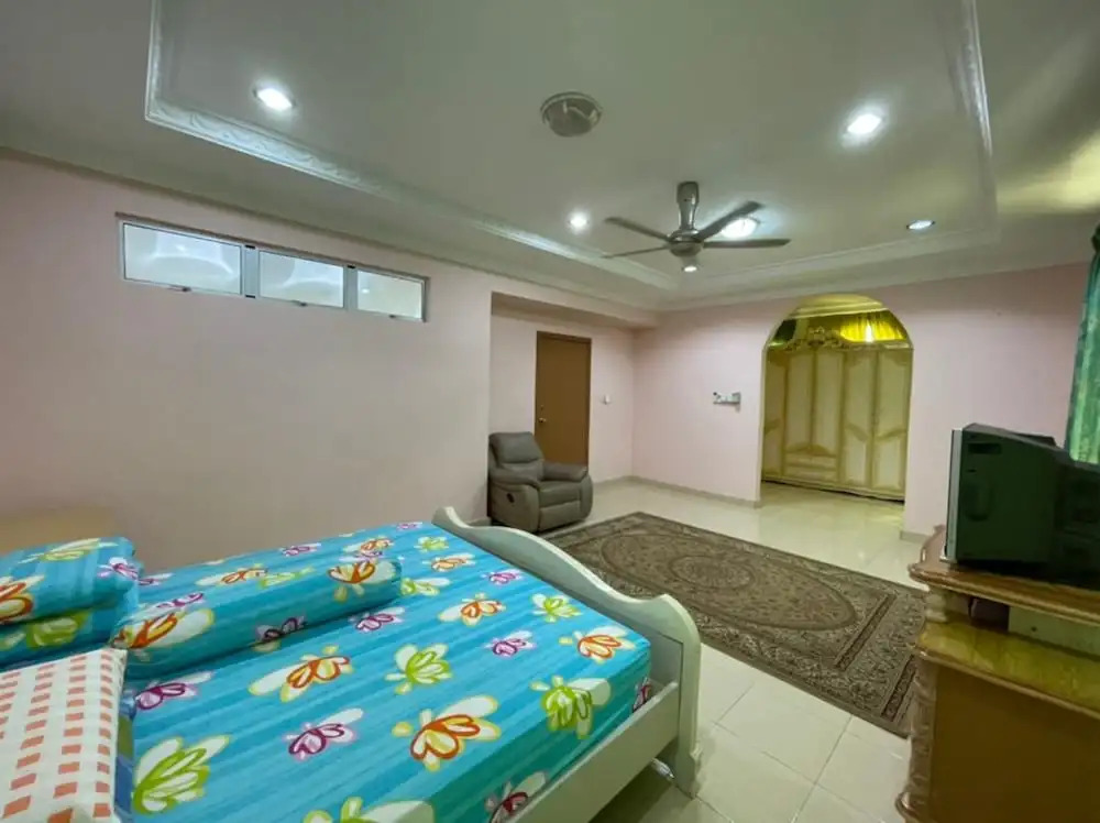 OYO Home 90425 Embun Homestay 1