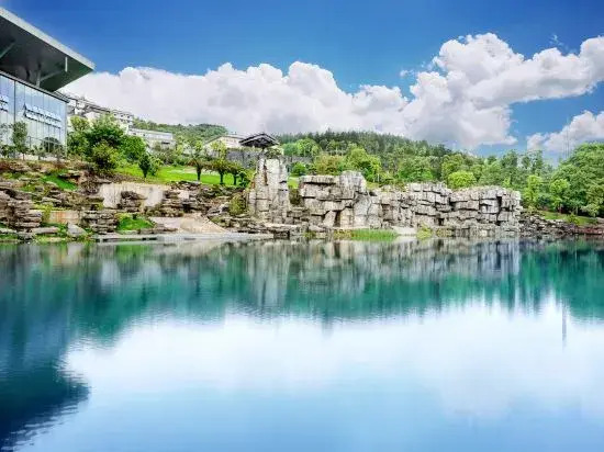 Wyndham Grand Plaza Royale Peach Blossom Hot Springs Resort Hunan