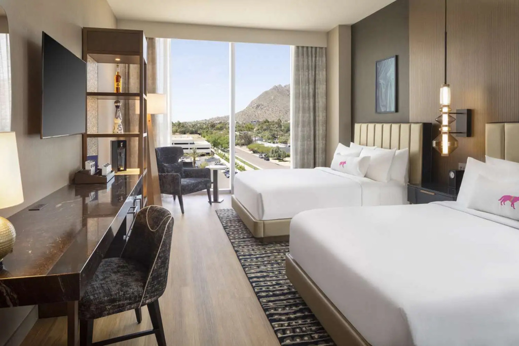 Caesars Republic Scottsdale, a Hilton Hotel
