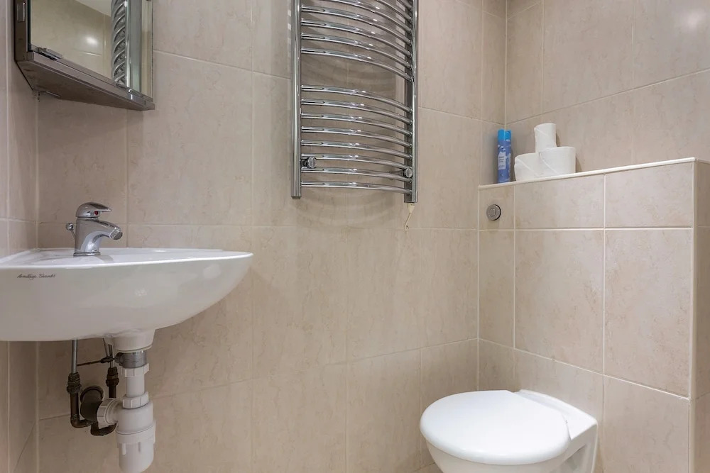 2 Bedroom Flat by Battersea Park