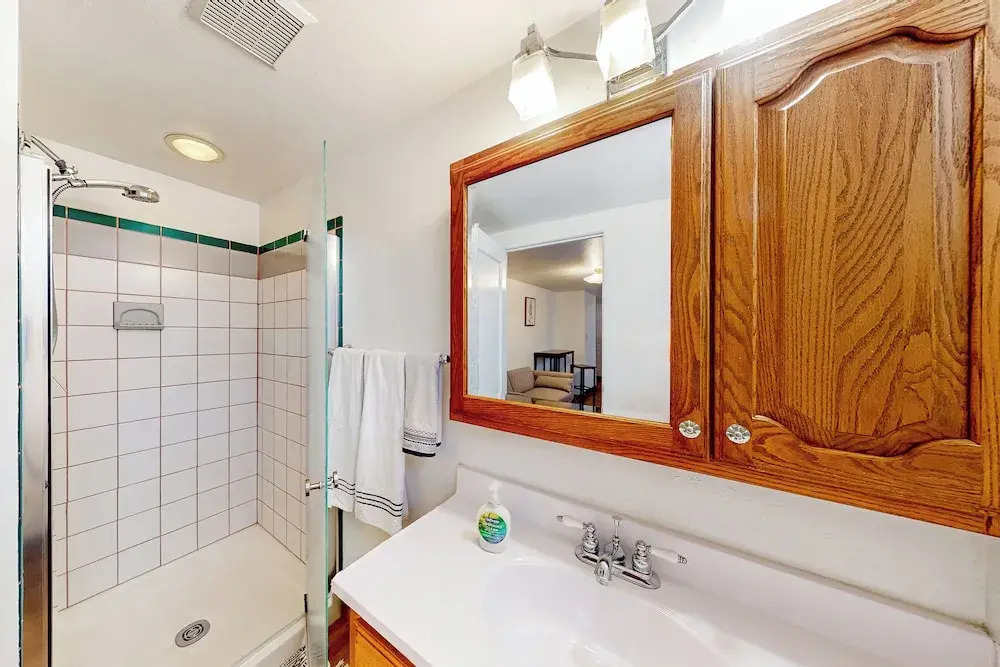 1BR Sunlit Retreat w/ Patio - Near Golf & Parks