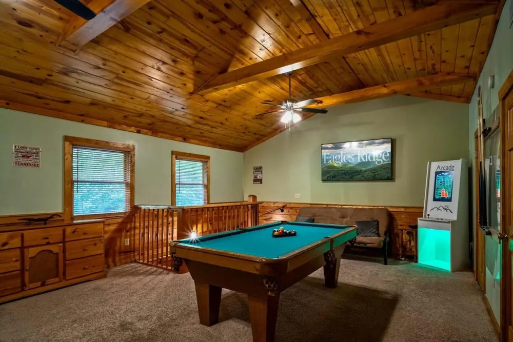 Squirrel's Retreat by Eagles Ridge Resort
