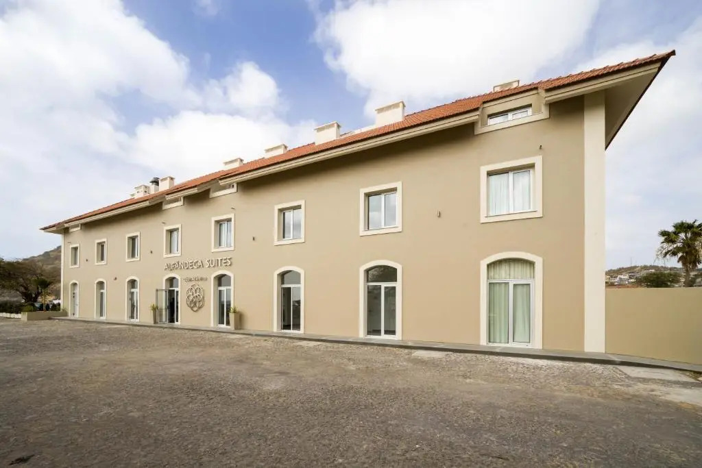 Oasis Tarrafal Alfandega Suites