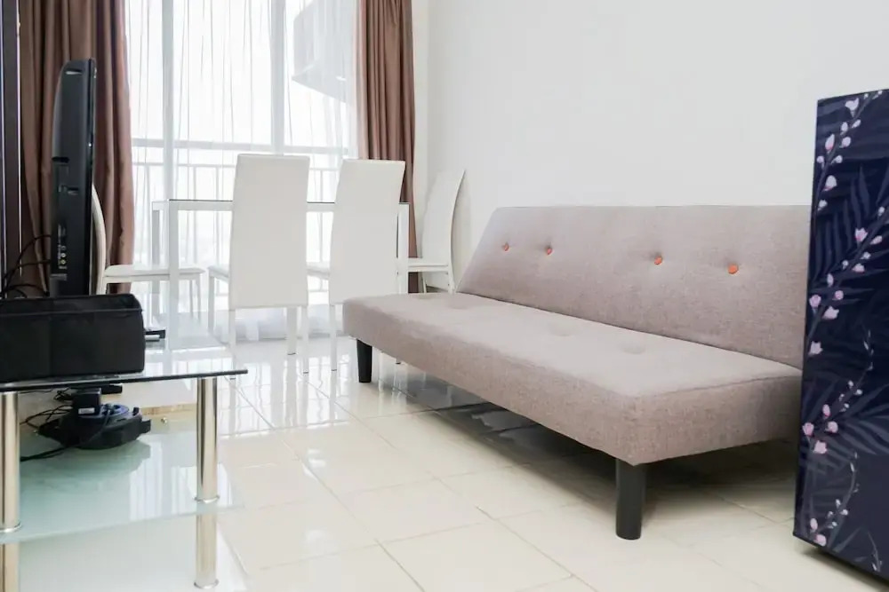 Homey And Simply 2Br At Serpong Greenview Apartment