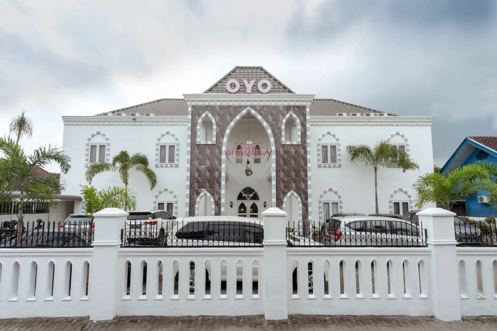 OYO 90741 Grand Shaqilla