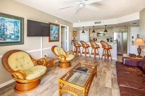 Sunrise Suites - Tahiti Suite 104