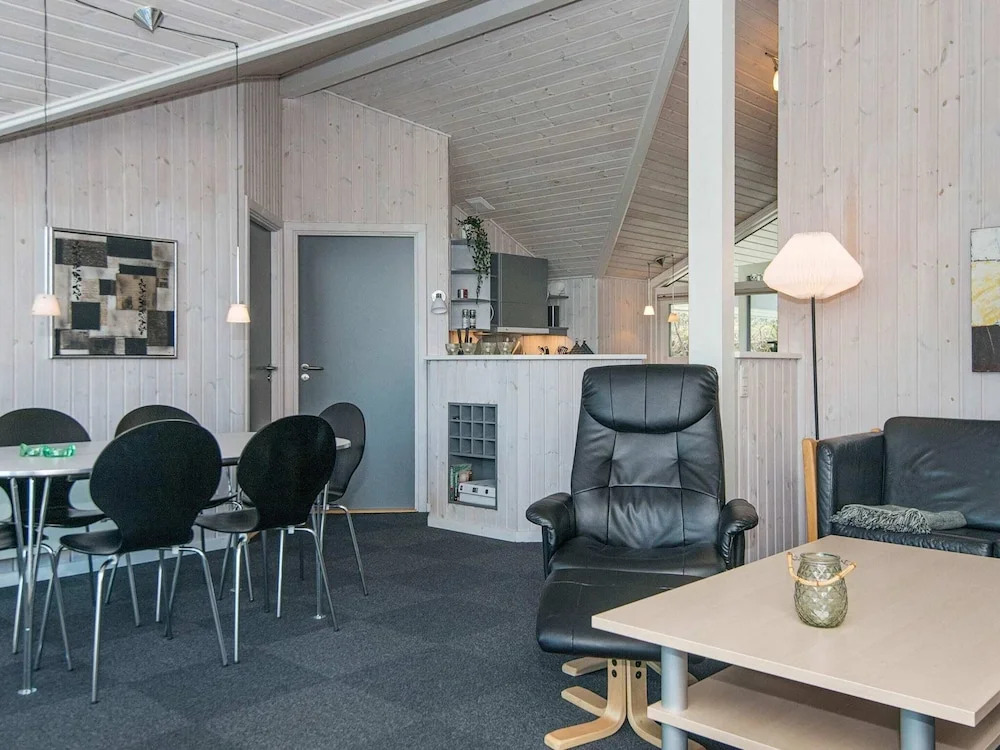 Beautful Holiday Home in Ebeltoft with Sauna