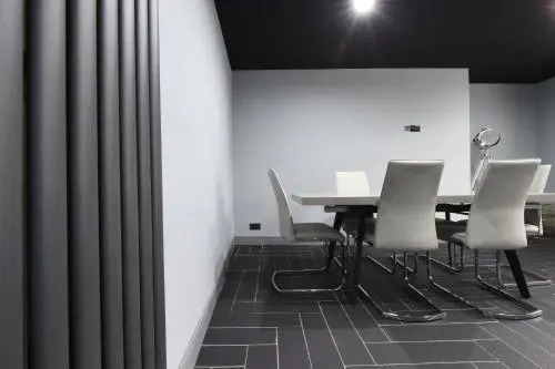 Swan Street Suite Slps 23