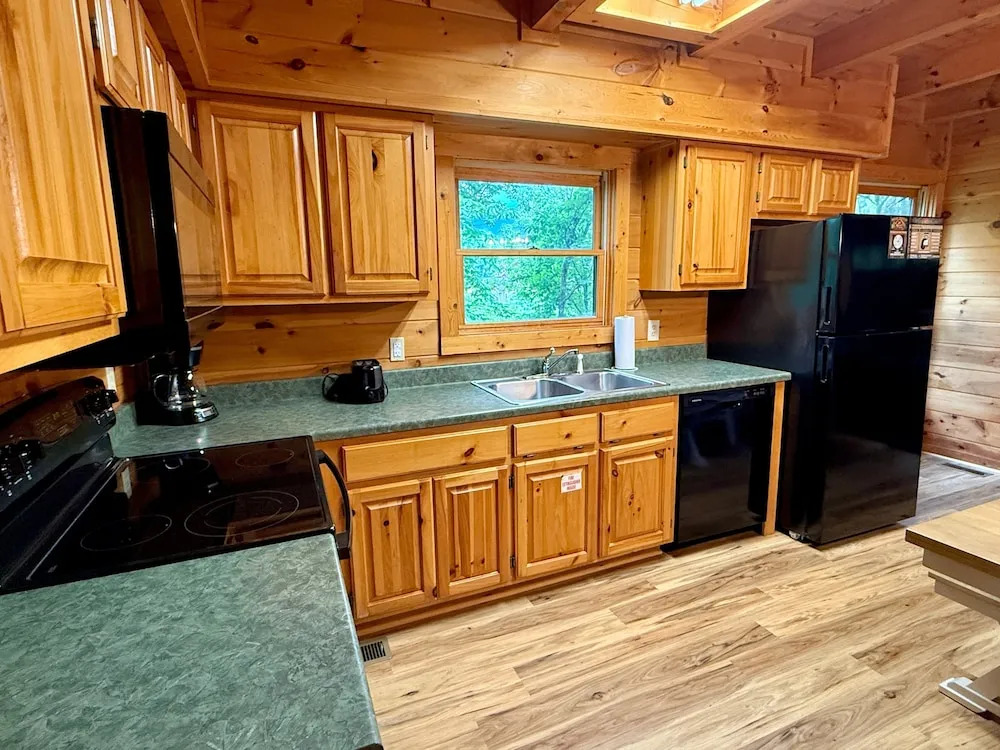 Silver Maple Summit 2 Bedroom Cabin