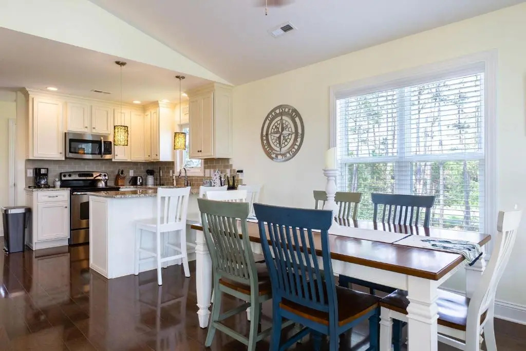 Southern Charm by Oak Island Accommodations