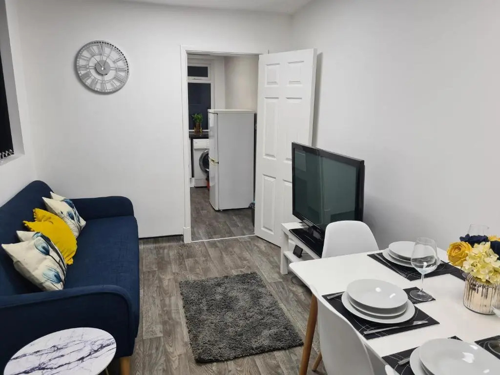 West Street 3-Bed 3-Ensuite Apartment Leicester