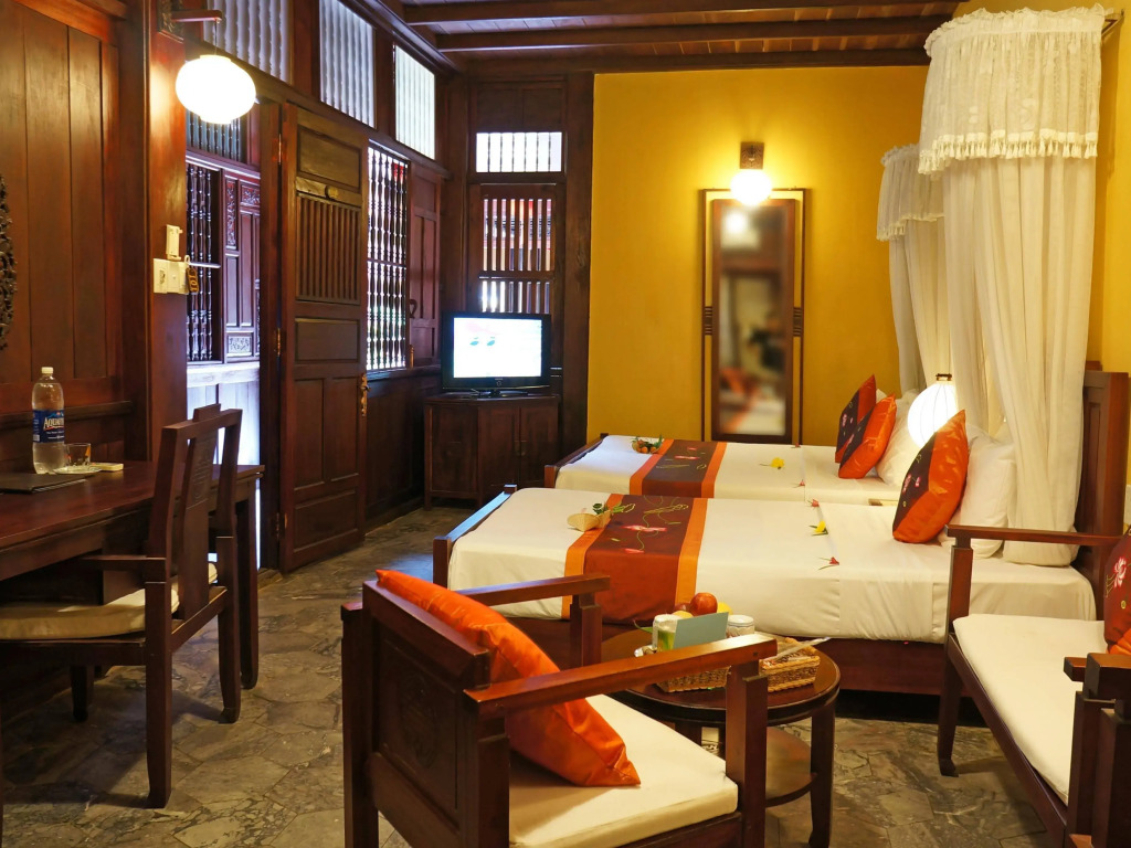 Vinh Hung Heritage Hotel