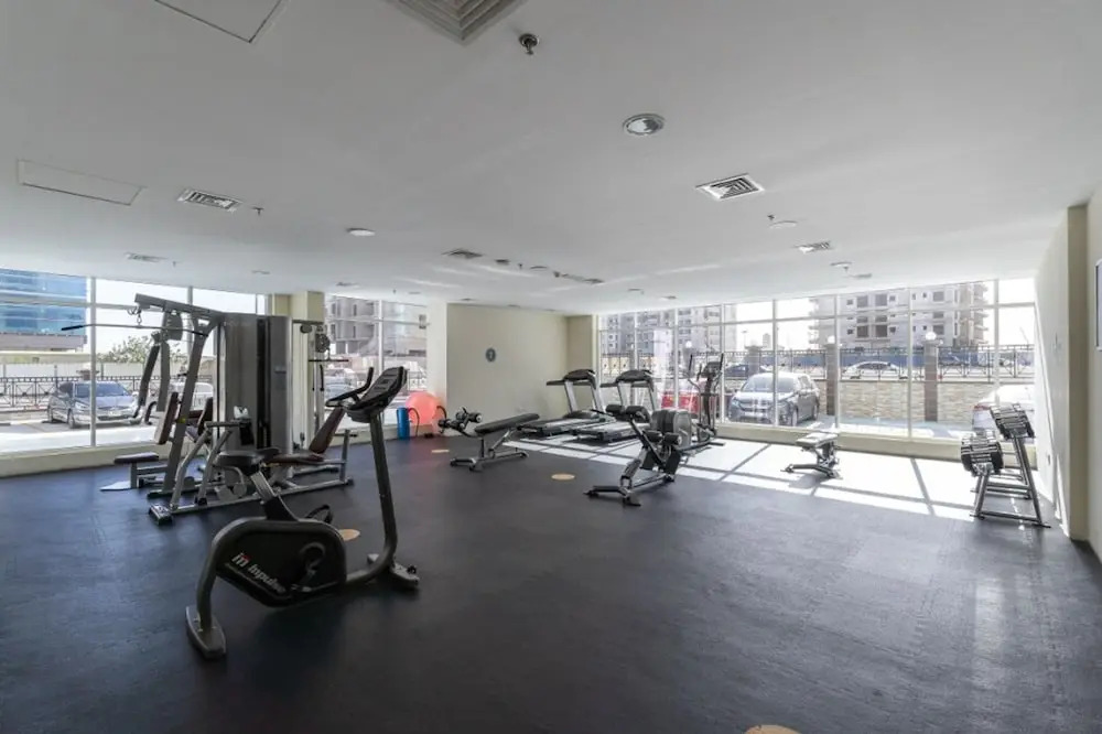Calm Studio Apartment Right by the Golf Courses in Sports City