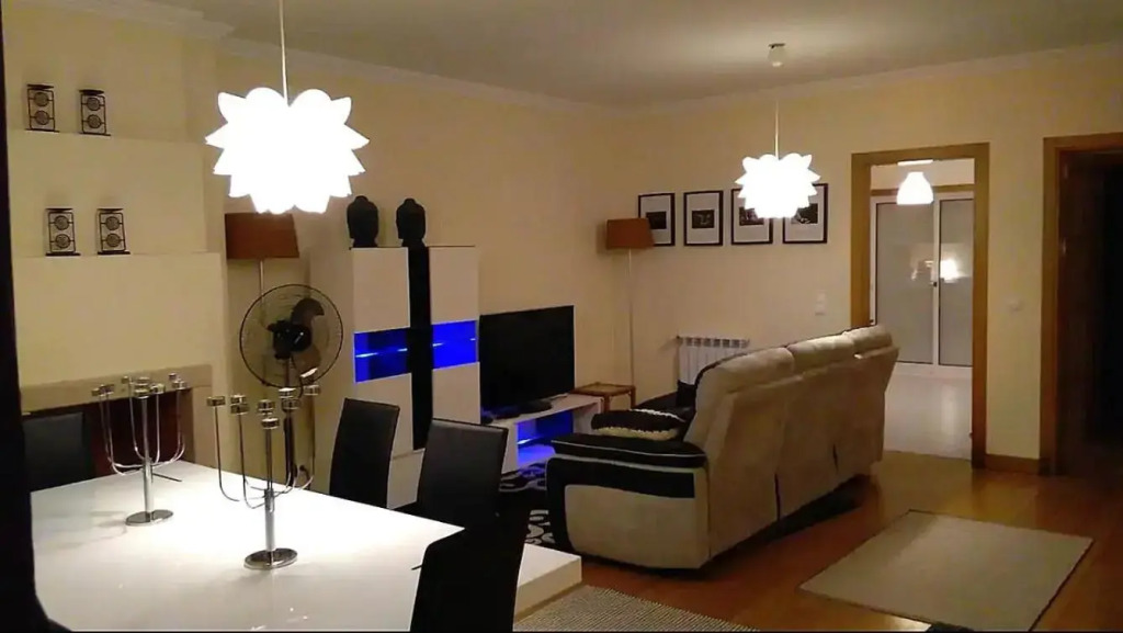 Sesimbra Oceanview Luxury Duplex with Pool & Gym near Lisbon