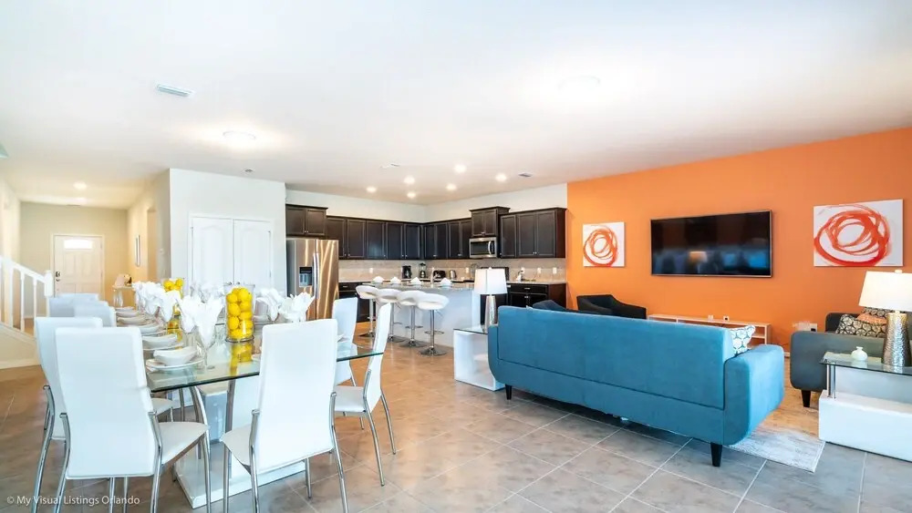 Corrocodova Villa Windsor at Westside