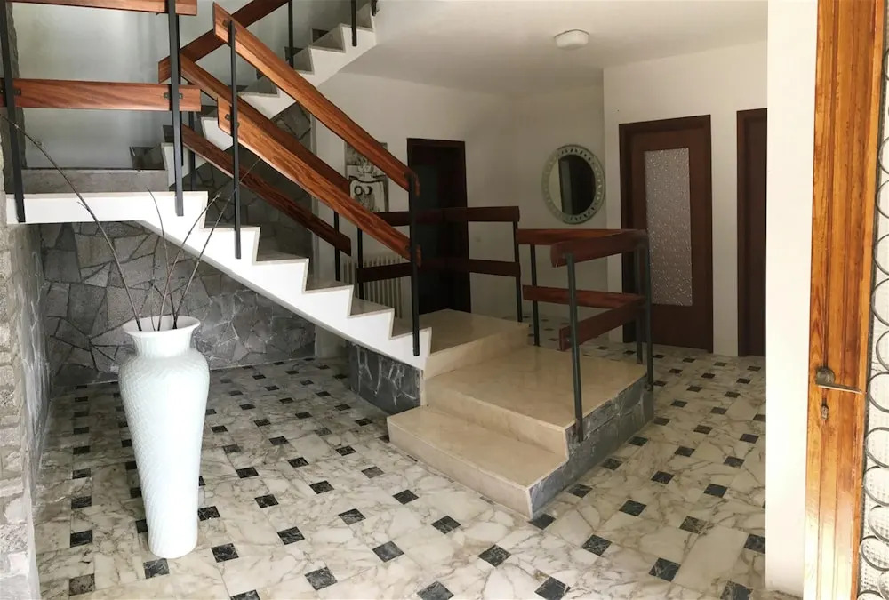 Spacious Family Home in Ranco with Private Pool - 300 m²