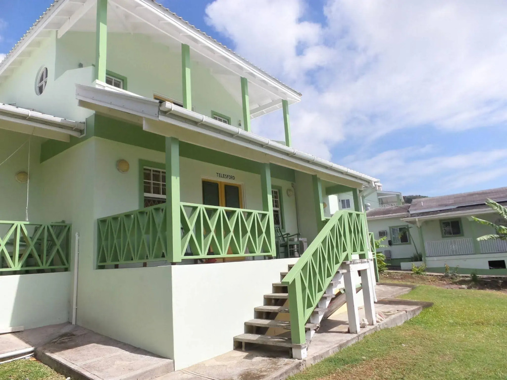 Capt. Harris Suites