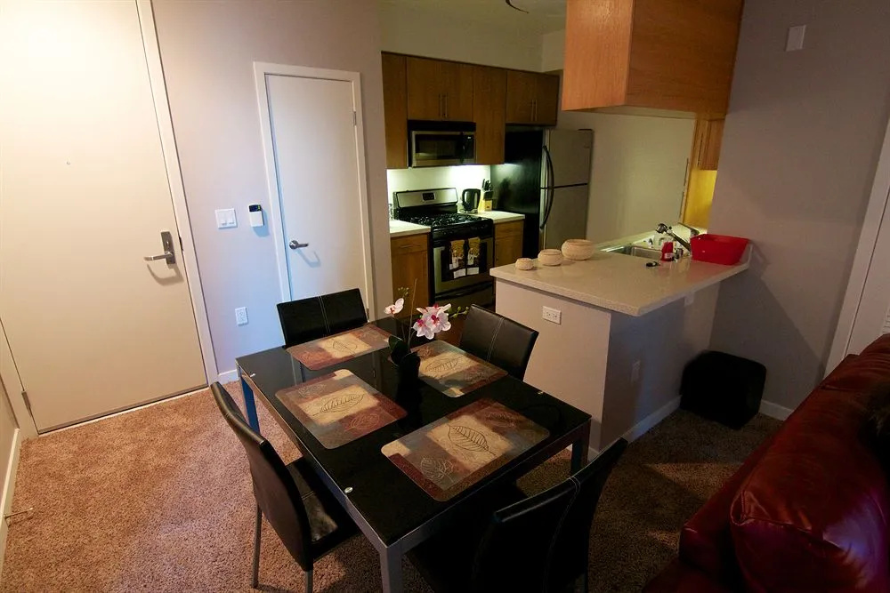 Furnished Suites in Downtown Santa Monica