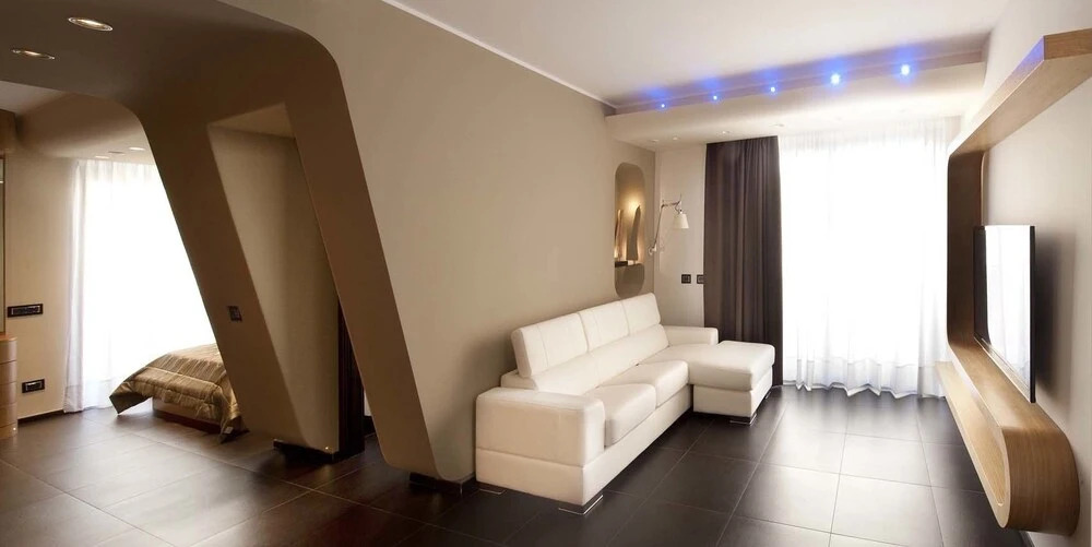 Suite Tower
