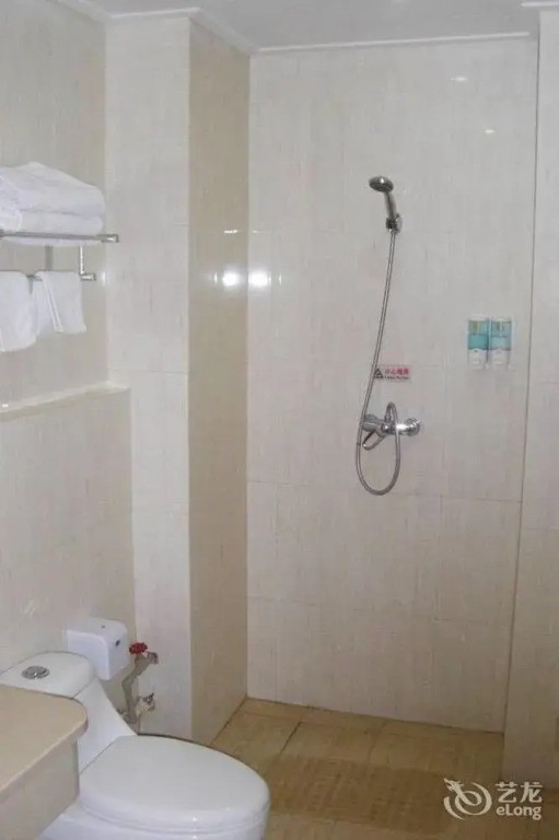 Qingdao Tianwei Huaqing Hotel