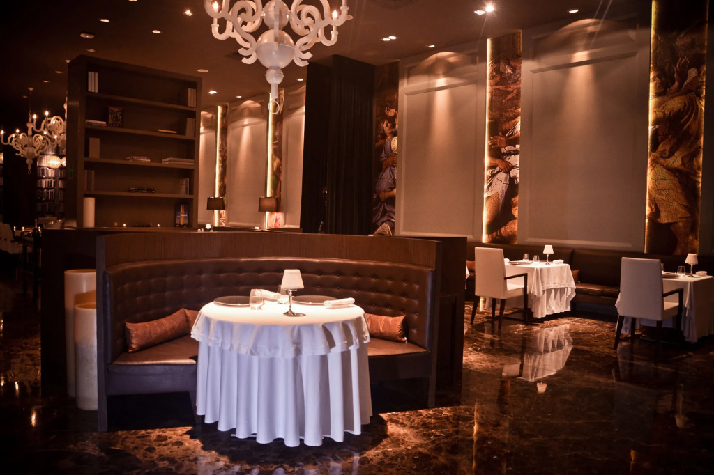 Royal Service at Paradisus La Perla