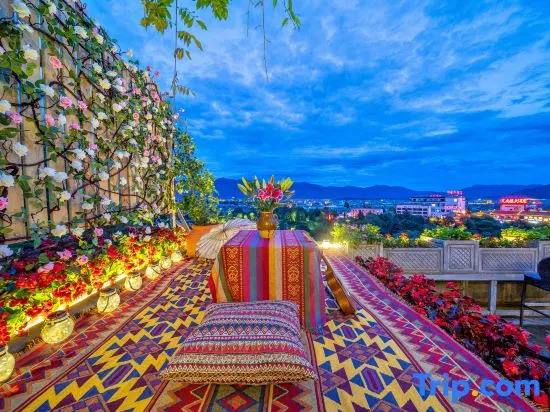 Nayuan Alice View Courtyard (Lijiang Ancient City Lion Rock Branch)