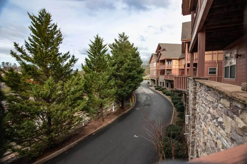 3109 Golf View Hillcrest