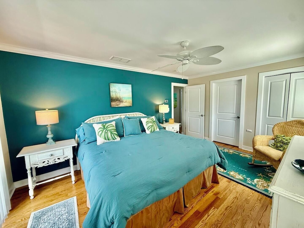 Scarborough Avenue 309