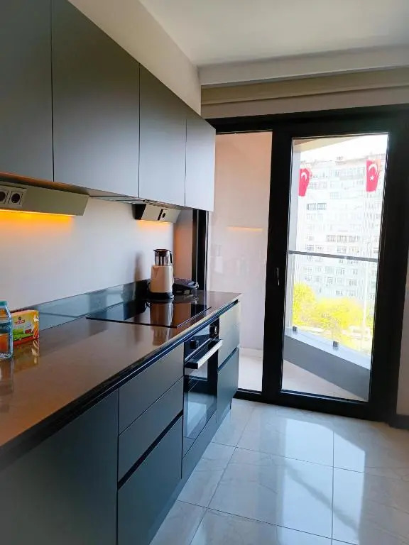 Luxury Fully Equipped 3BR 2BA Apartment by Siena Suites
