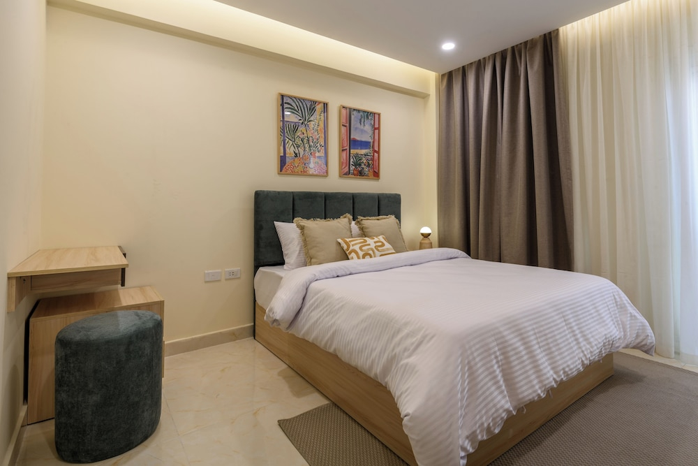 Hazel Spaces in Heliopolis