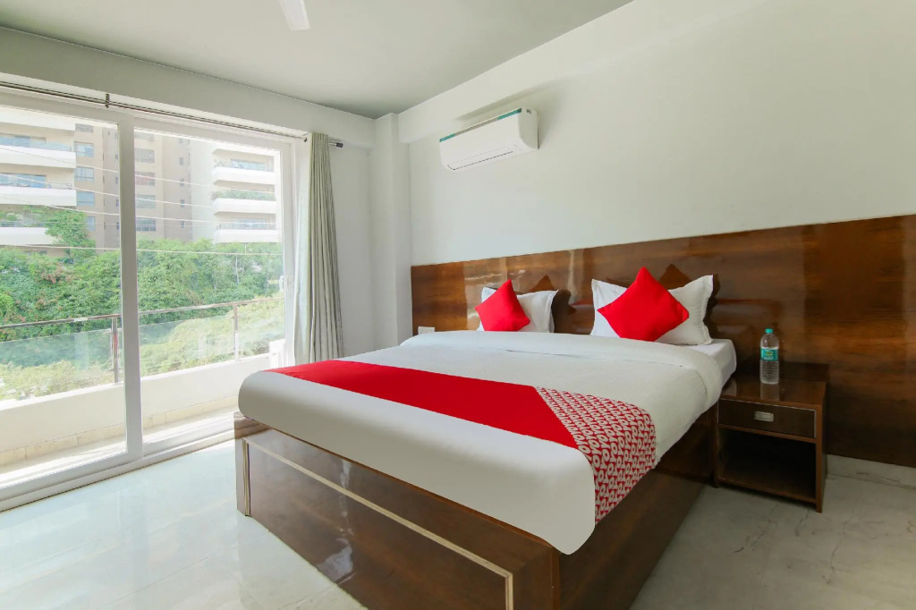 OYO 75277 Sunshine Inn