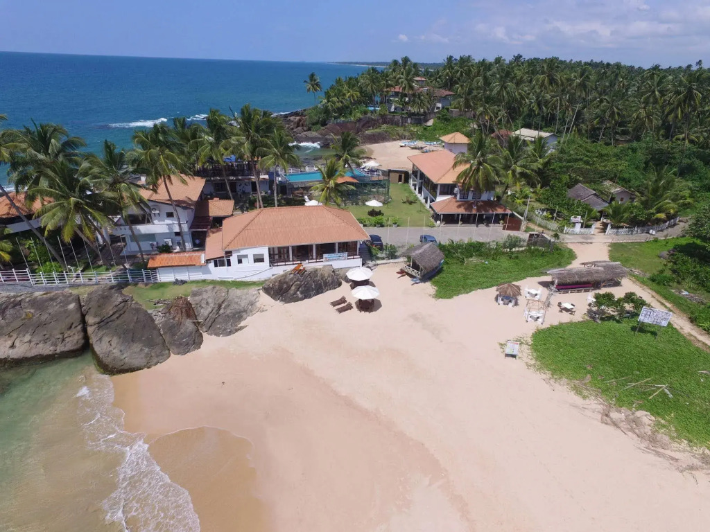 White Villa Resort Aungalla