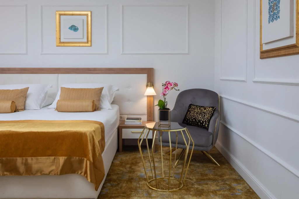 Hotel Corner