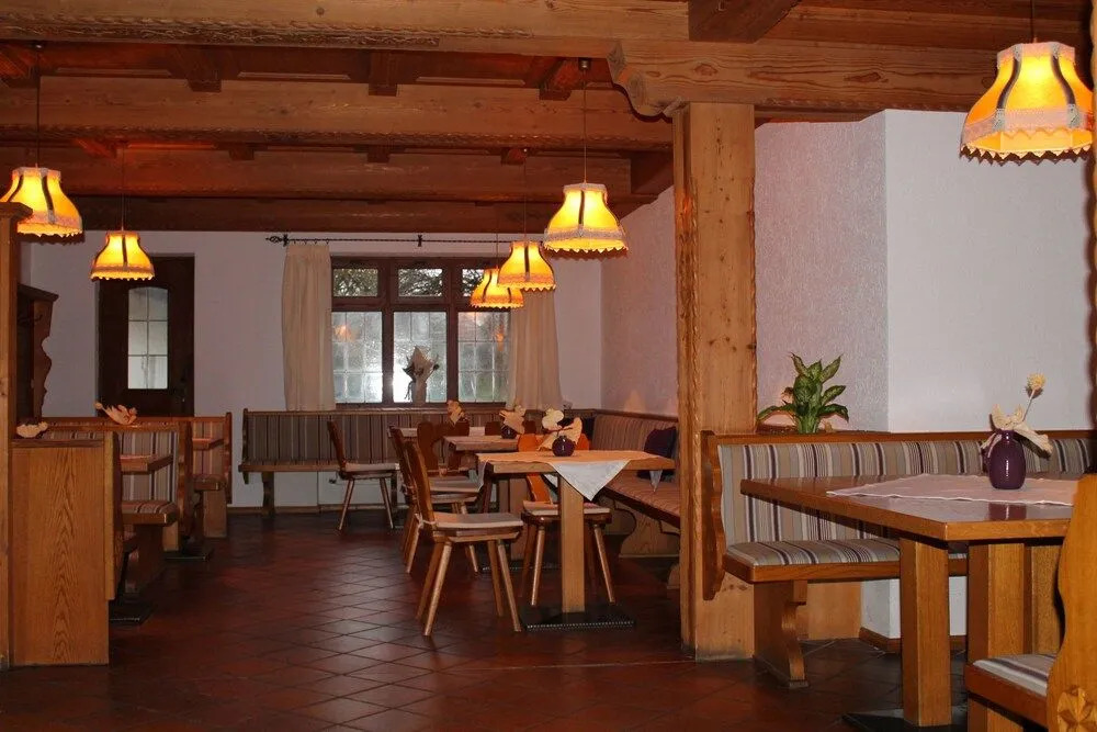 Hotel - Restaurant Almröserl