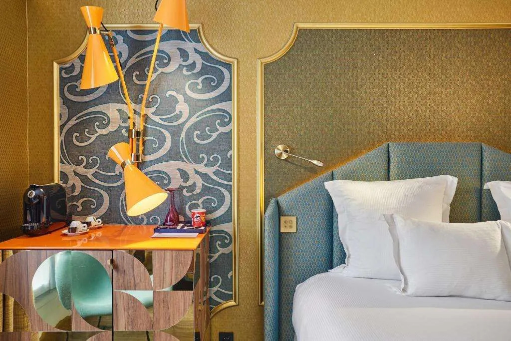 Idol Hotel