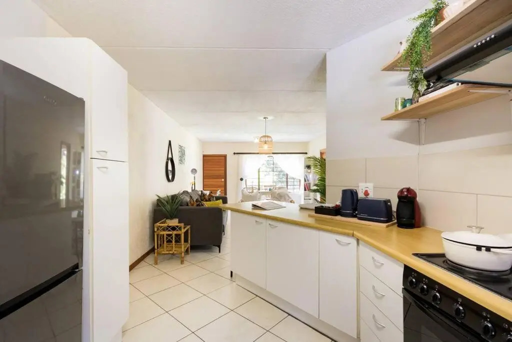 Kami kuKakho: Stunning, secure 2 bed apartment in Bryanston, Sandton