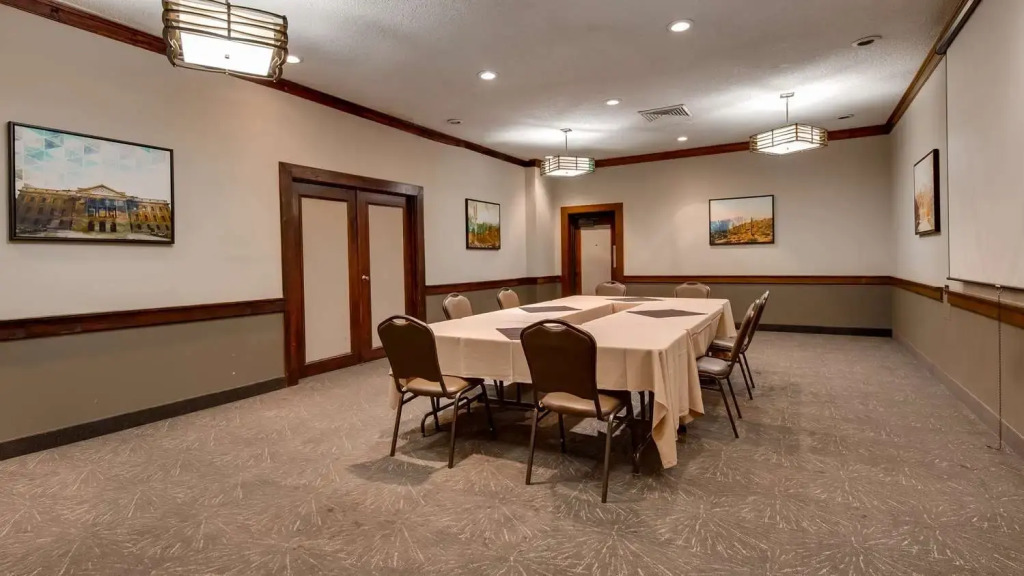 Extend-a-Suites - Phoenix Airport