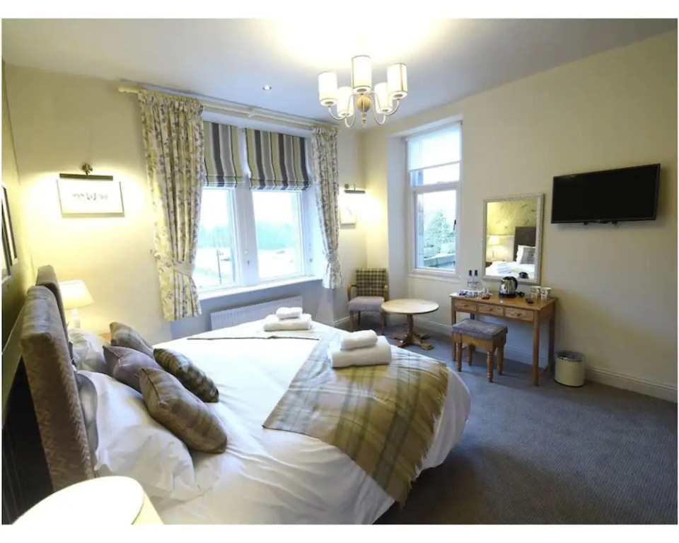 The Gateway Hotel
