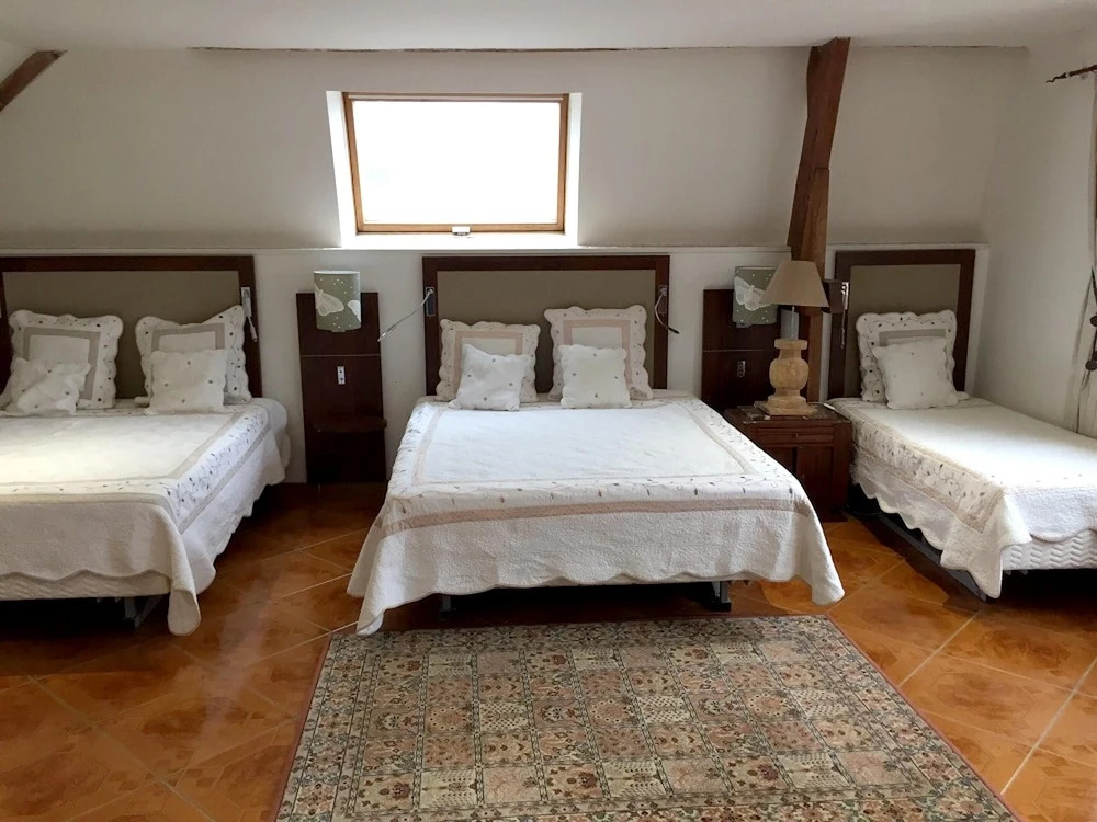Mansion With 4 Bedrooms in Courtenay, With Wonderful Lake View, Enclos