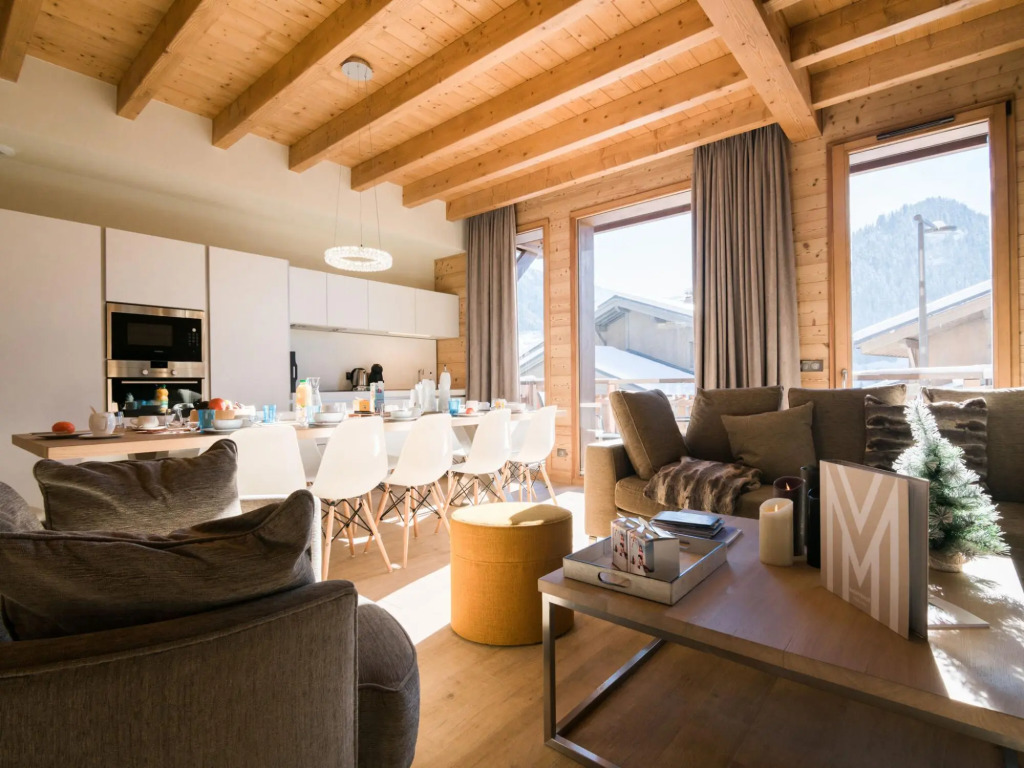 Nice chalet with fireplace in Megève, 1,5 km. from ski slope