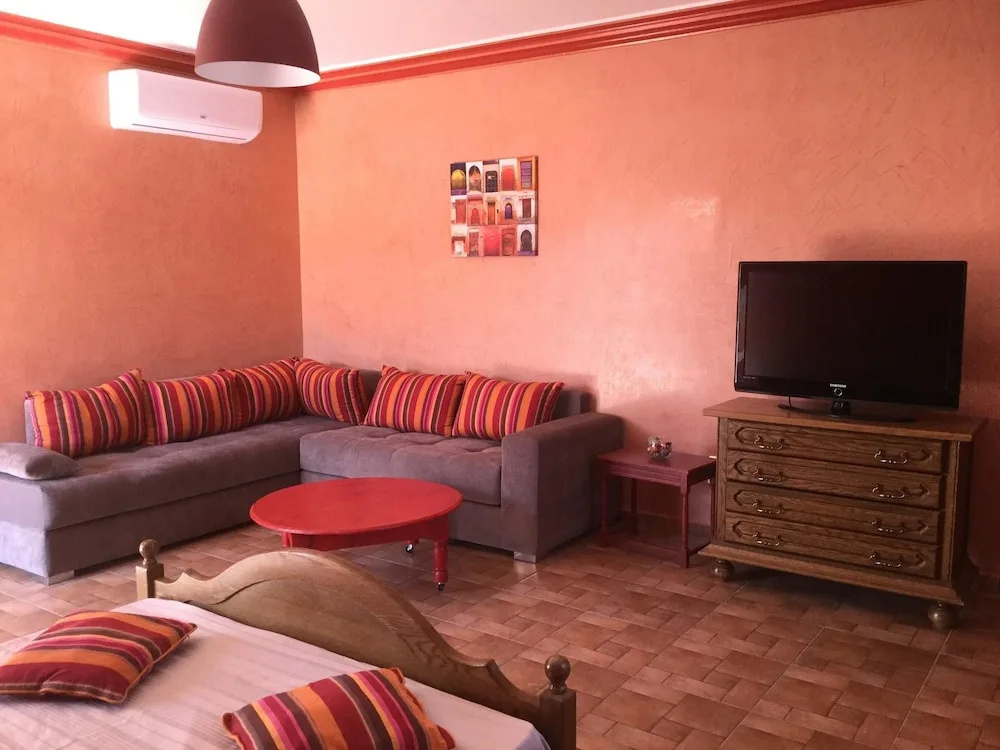 Villa With 4 Bedrooms in Oulad Teima, With Wonderful Mountain View, Pr