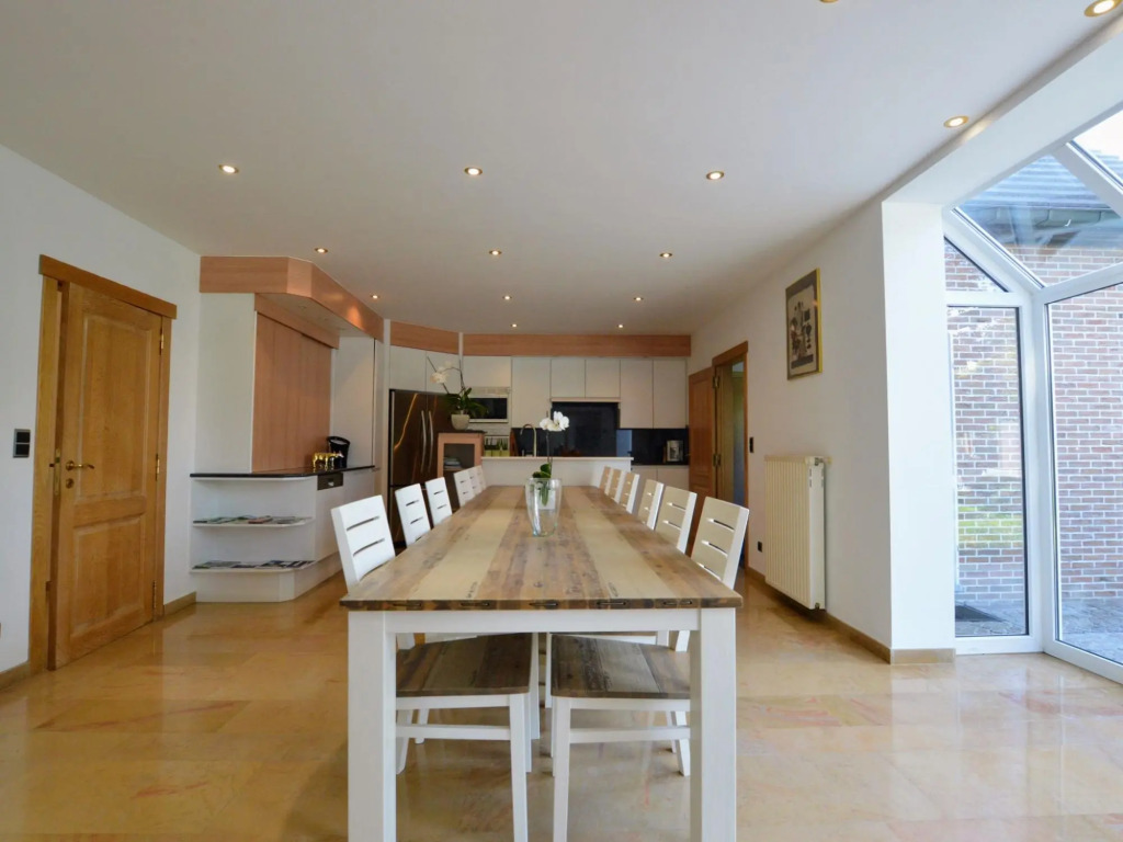 Spacious villa in Zingem with garden