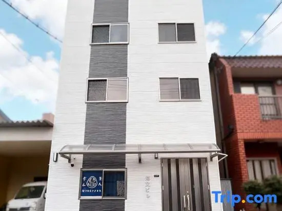 Hakubun Building｜Direct train to Dotonbori, Nipponbashi,Namba in 13 minutes