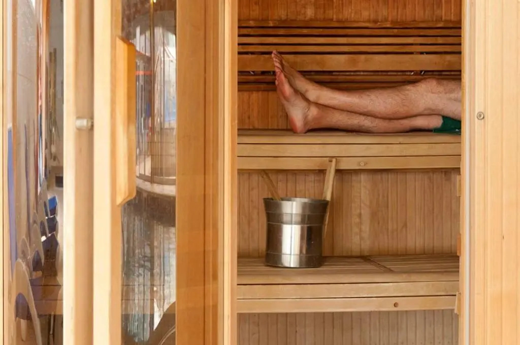 Swallow Lodge with Hot Tub, dogs welcome sleeps 8, Great resort Facilities