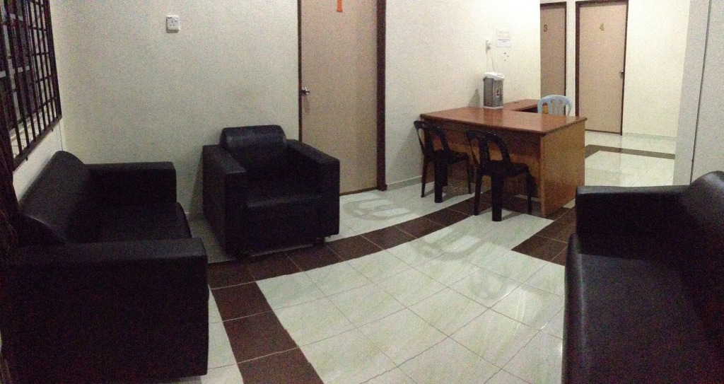 Semarak Beach Inn