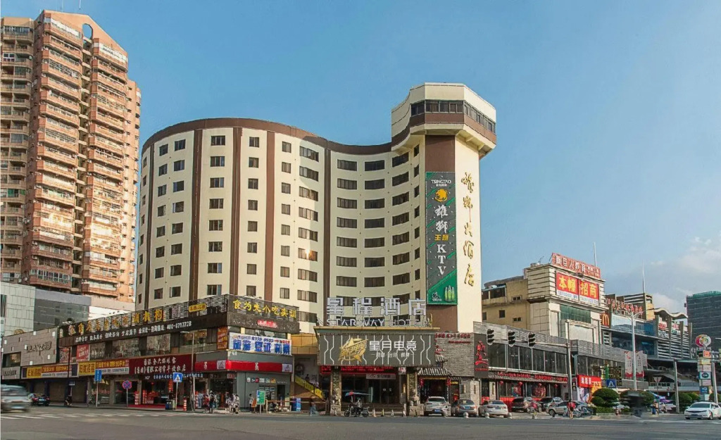 Xingyue Electric Sports Hotel (Dongguan Changping Baihua Times Square Branch)